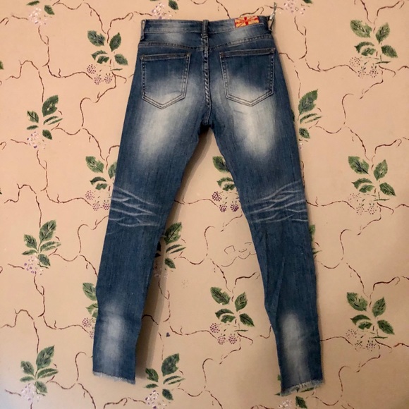 *SOLD* Machine low rise ripped jeans - Picture 2 of 2